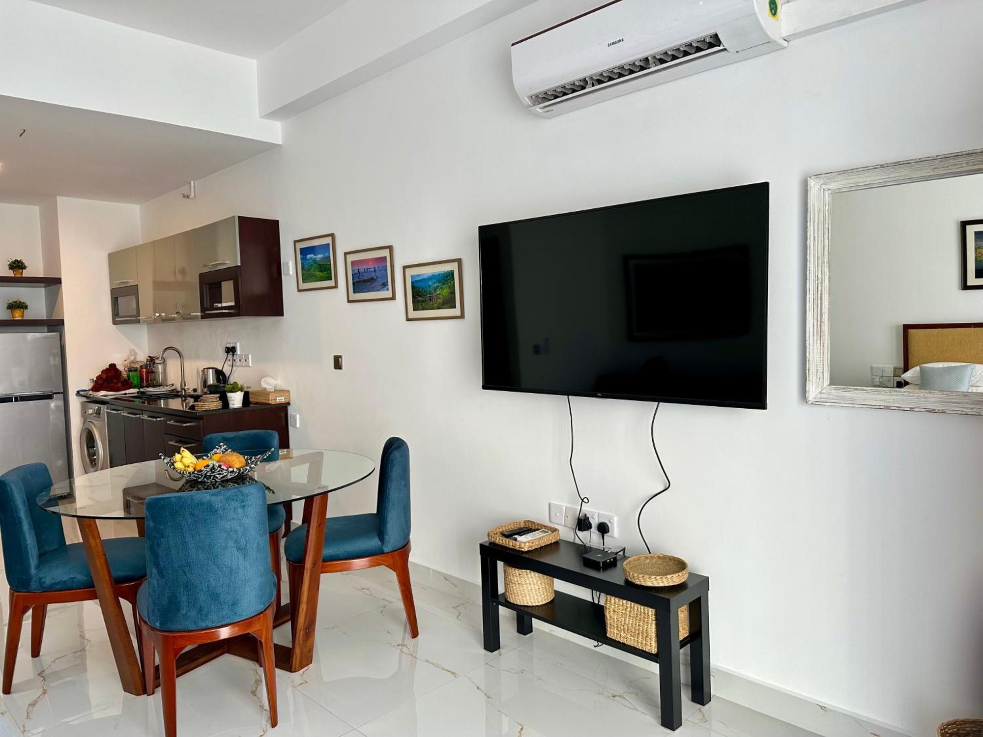 Ocean Breeze Hotel Residencies Britlanka Apartments Negombo Exterior photo