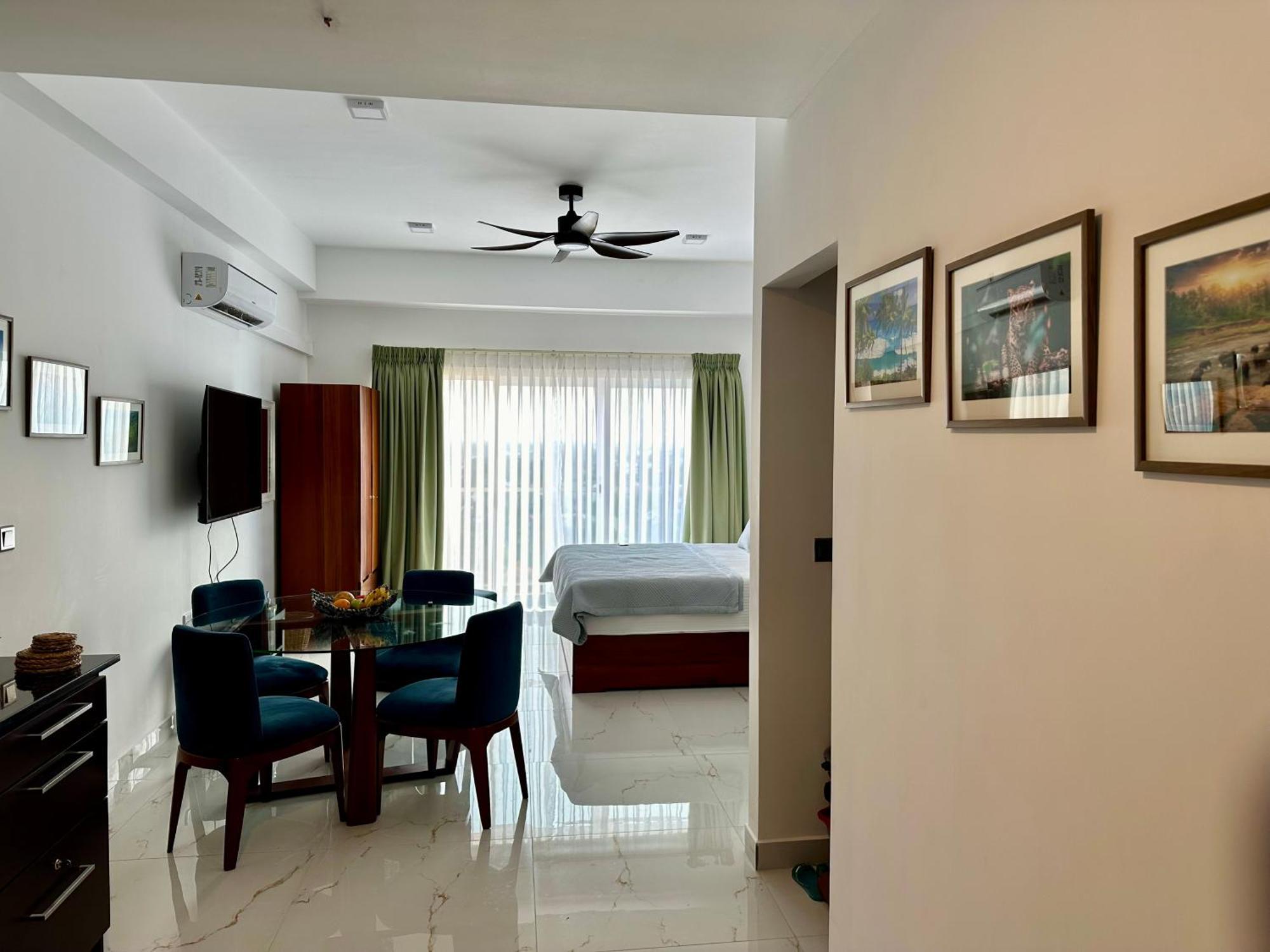 Ocean Breeze Hotel Residencies Britlanka Apartments Negombo Exterior photo