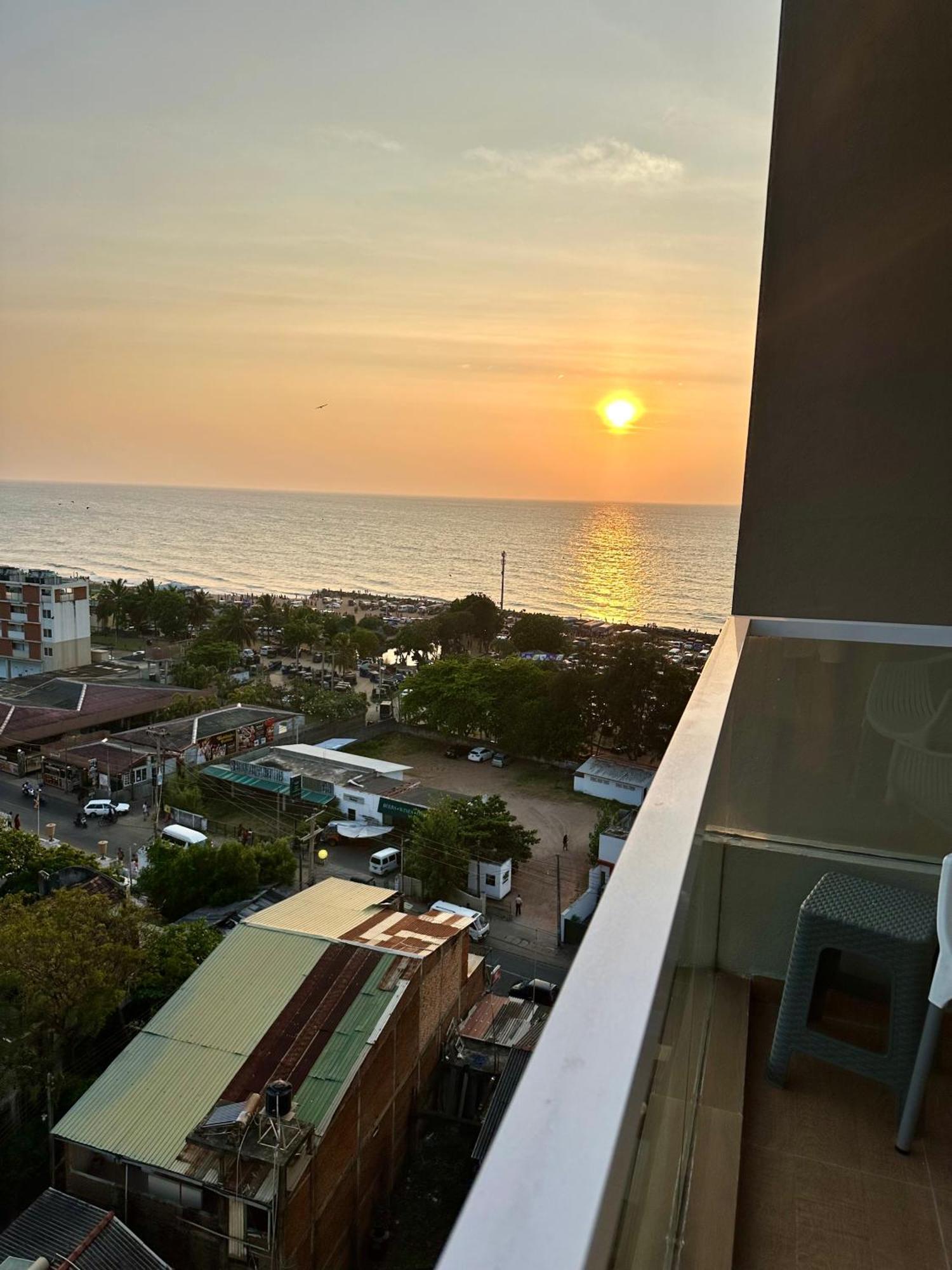 Ocean Breeze Hotel Residencies Britlanka Apartments Negombo Exterior photo
