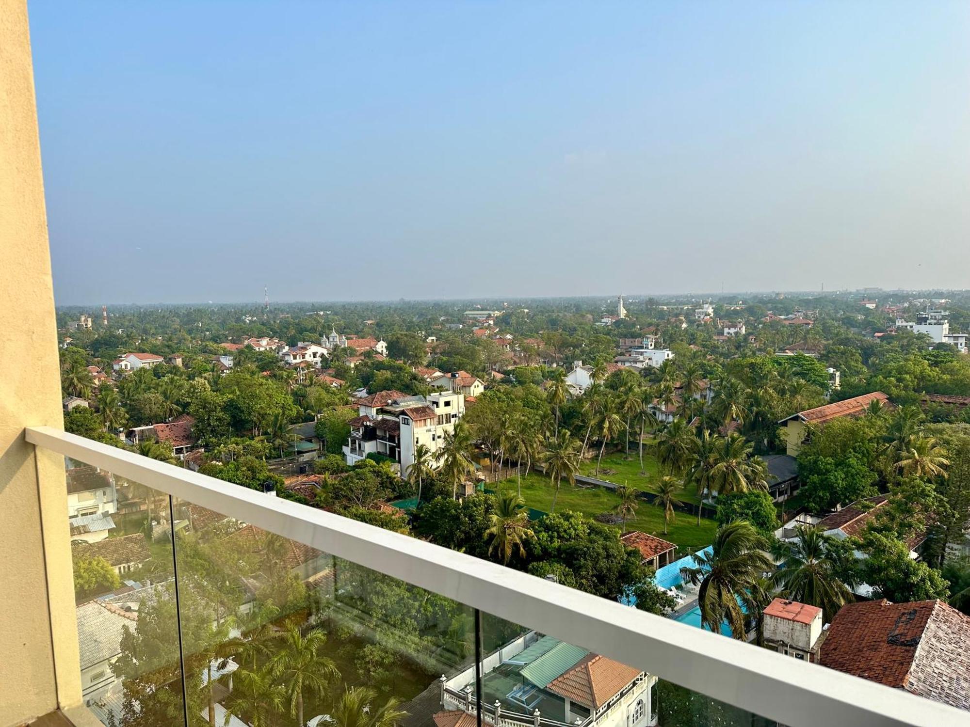 Ocean Breeze Hotel Residencies Britlanka Apartments Negombo Exterior photo