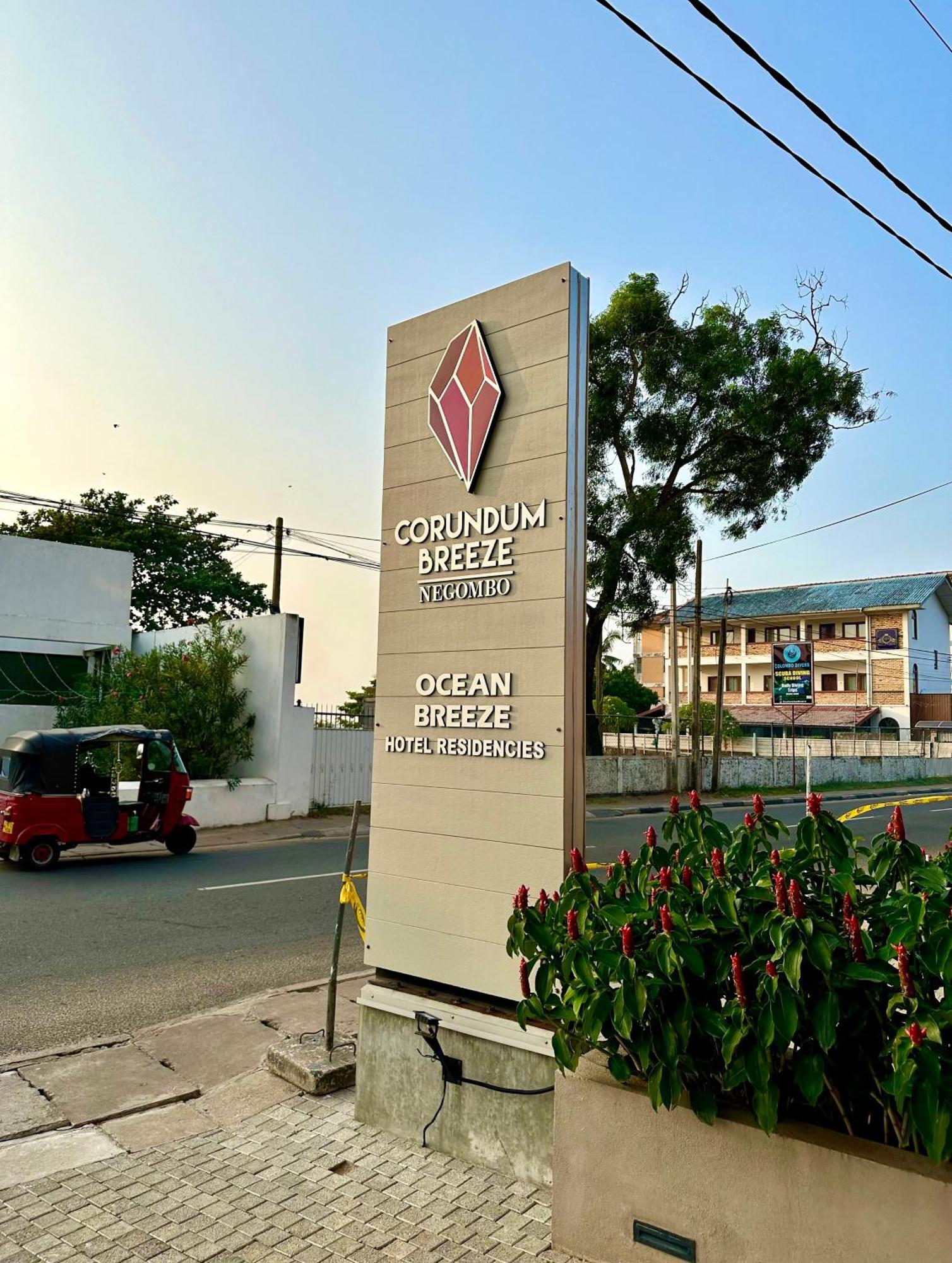 Ocean Breeze Hotel Residencies Britlanka Apartments Negombo Exterior photo